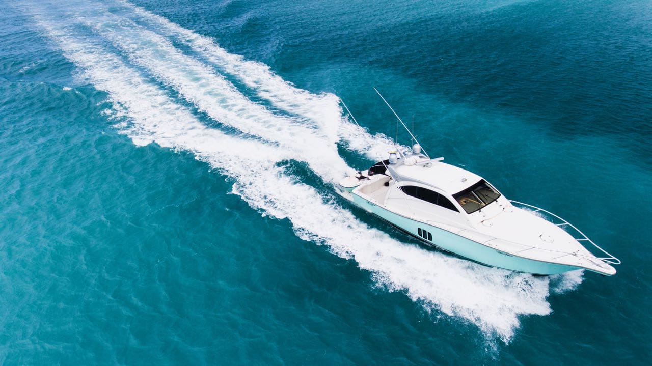 PASEO EN YATE PISTACHO'S